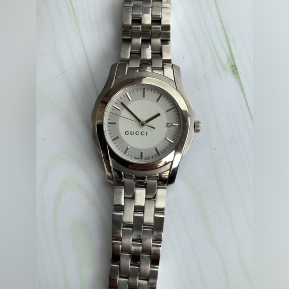 Dressy men’s GUCCI watch 🌟🌟🌟 - Picture 4 of 15